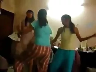 দুর্দশা, xx video বাংলা পার্টি, মেয়ে সমকামী