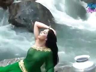 জার্মান, বহু পুরুষের এক নারির, বাংলা হট xx