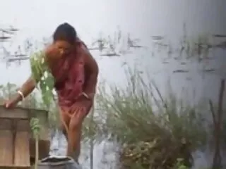 বড়ো বাংলা xx ছবি মাই, হাতের কাজ, প্রহার করা