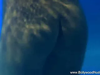 বড় এক্সক্স xx সুন্দরী মহিলা,